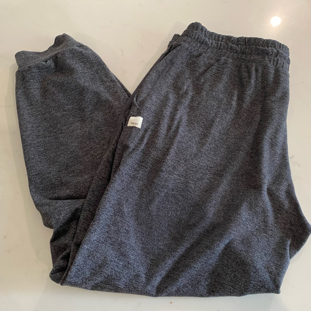 Vuori Performance Joggers - Charcoal Heather